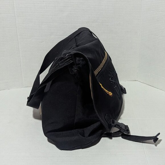 Timberland Mendum Pond Messenger Bag NWT Black Water-Resistant Laptop Crossbody - Picture 6 of 12